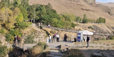 muradiye-selalesi-iranli-ziyaretcilerin-gozdesi-ve-doganin-sahieri-mDhJ4XnA.jpg