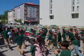 ucurtmalarla-baris-mesaji-gokyuzu-cocuklara-kalsin-etkinligi-patnos-GPt7JZBx.jpg