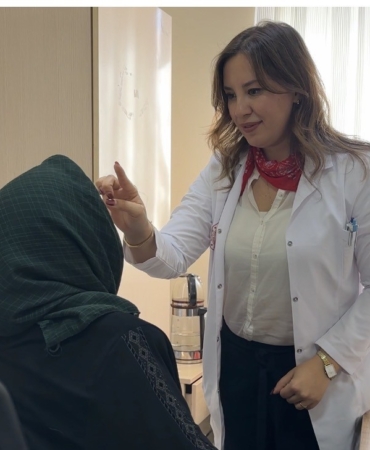 yuksekova-hastanesinde-alzheimerle-mucadelede-yeni-yaklasimlar-ve-bolgesel-onemi-WXMSvtXf.jpg