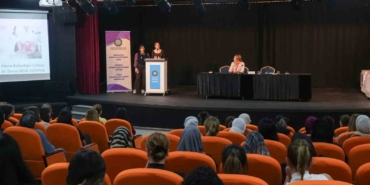 ali-emiri-konferans-salonunda-meme-kanseri-erken-tani-soylesisi-yerel-farkindalik-ve-bilinclendirme-a6Gut8l8.jpg