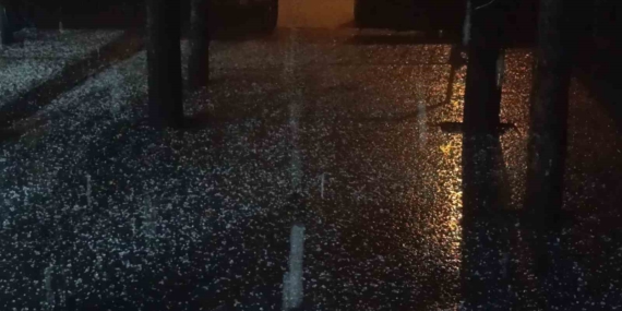 Bingöl’de Dolu ve Şimşeklerle Gece Yarısı Kuvvetli Hava Olayı Yaşandığı Bildirildi