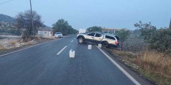 Çermik’te Kaygan Yolda Pikap Takla Attı: Sürücü Yaralandı