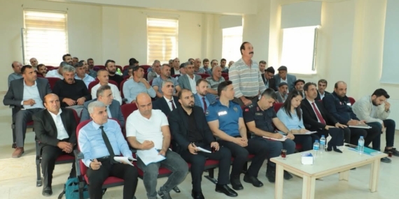 Çüngüş Muhtarlar Toplantısında Hizmetler ve İhtiyaçlar Masaya Yatırıldı