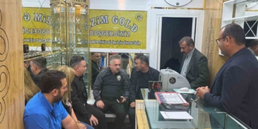 diko-ve-emniyet-muduru-kuyumcu-ziyaretinde-supheli-tehditlere-dair-gorus-birligi-sagladi-vjIhn9X2.jpg