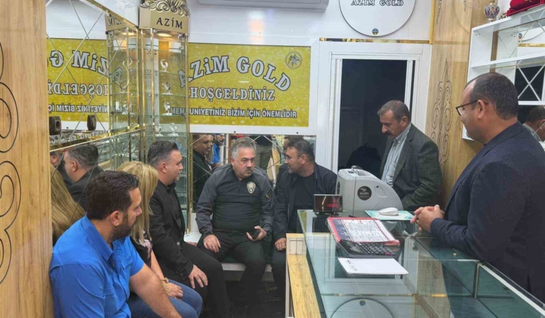 diko-ve-emniyet-muduru-kuyumcu-ziyaretinde-supheli-tehditlere-dair-gorus-birligi-sagladi-vjIhn9X2.jpg