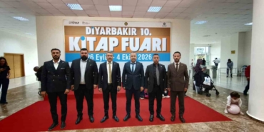 diyarbakir-10-kitap-fuarinda-mhpheyeti-yazarlarla-bulustu-lHsVd6Vl.jpg