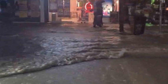 Elazığ’da Yoğun Sağanak Yağışı Şehri Su Altında Bıraktı