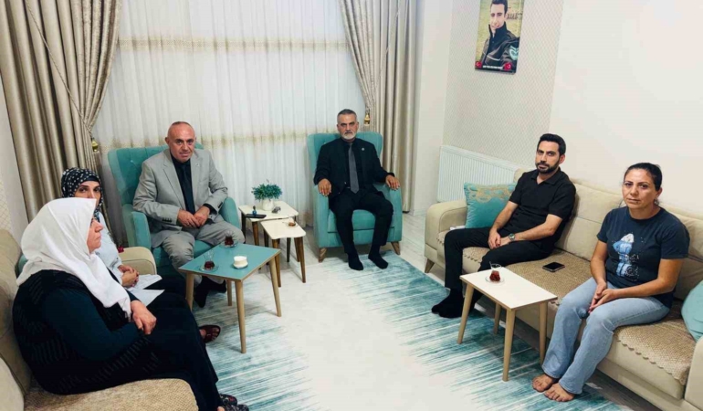 emsav-diyarbakir-sehit-aileleri-ve-gazilerle-yakin-takip-ve-yetkin-hizmetlerin-surekliligi-vUMUEDt8.jpg