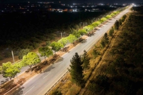 gap-havalimani-yolu-modern-aydinlatma-sebekesiyle-yenilendi-472-direk-ve-8-trafo-ile-guvenli-c3egLV3D.jpg
