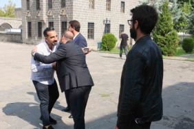 haci-mehmet-bozkusun-vefatinin-40i-icin-duzenlenen-mevlit-toreni-diyarbakirda-birlik-ve-dayanisma-icinde-6Db5vlKb.jpg