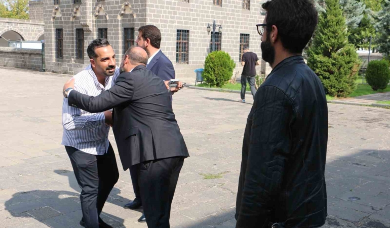 haci-mehmet-bozkusun-vefatinin-40i-icin-duzenlenen-mevlit-toreni-diyarbakirda-birlik-ve-dayanisma-icinde-6Db5vlKb.jpg