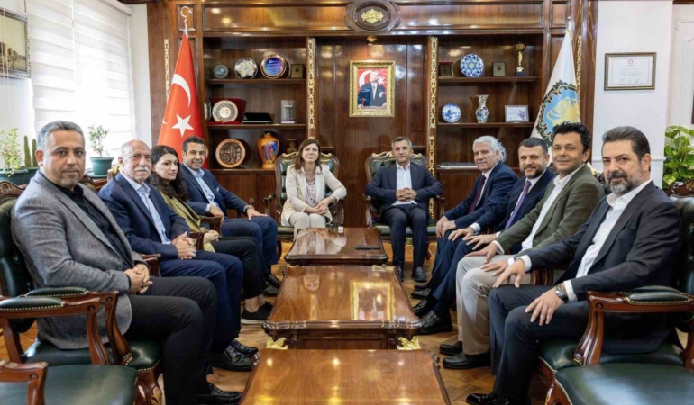 hamit-sumer-ve-heyetinden-diyarbakir-buyuksehir-belediyesine-ziyaret-apubEsIi.jpg