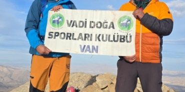 ispiriz-dagi-zirvesine-baskale-dagcilariyla-basarili-tirmanis-kbNbfAxK.jpg