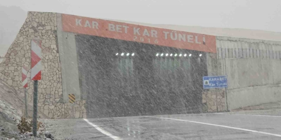 Karabet Geçidi’nde Sisli ve Kar Yağışlı Hava Şartlarıyla İlgili Güncel Bilgilendirme
