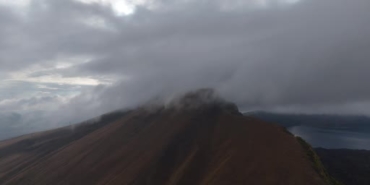 nemrut-kalderasi-milli-parkinin-gokyuzune-yansiyan-guzelligi-dronla-cekilen-time-lapse-manzaralar-KxggQUdw.jpg
