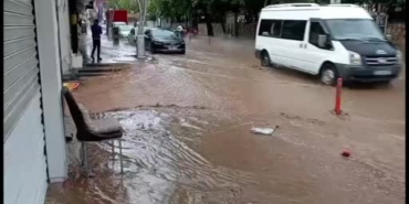 silvanda-saganak-ve-dolu-yagisi-bolgede-su-taskinlarina-yol-acti-X2OH96uH.jpg