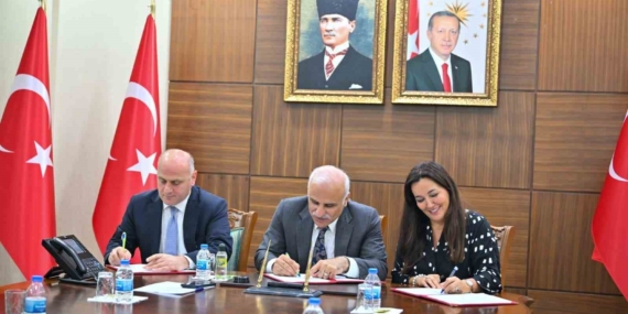 Sur’da 16 Derslikli İlkokul İçin Protokol İmzalandı