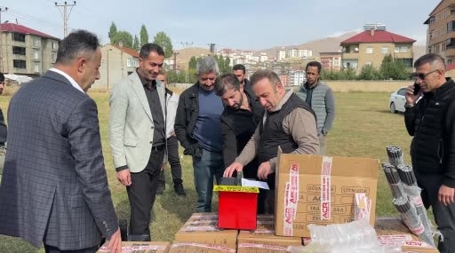 Tel Çektim Arılarım Güvende Projesiyle Hobi ve Kayıtlı Arıcılara Destek Dağıtımı