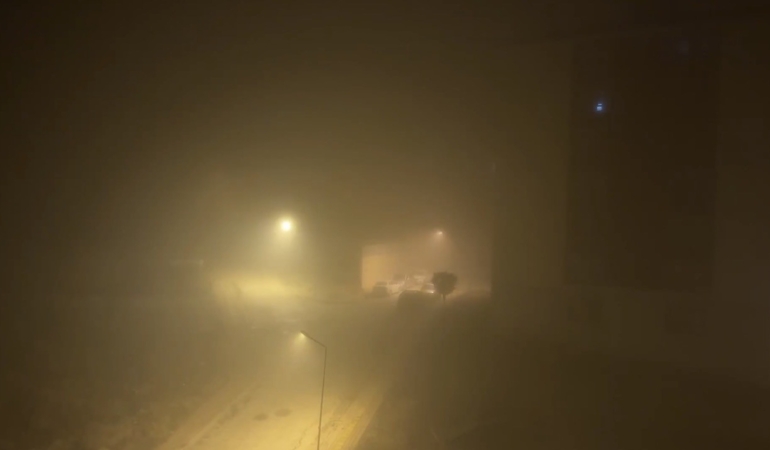 yuksekovada-yogun-sis-ve-soguk-hava-etkisi-yol-guvenligi-icin-uyarilar-H82VPGbx.jpg